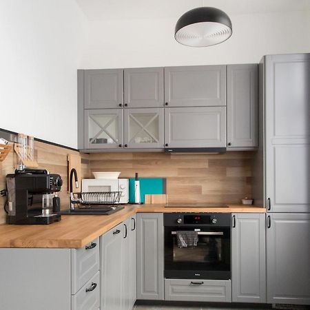 Апартаменты Apartament Magia Miasta Еленя-Гура Экстерьер фото