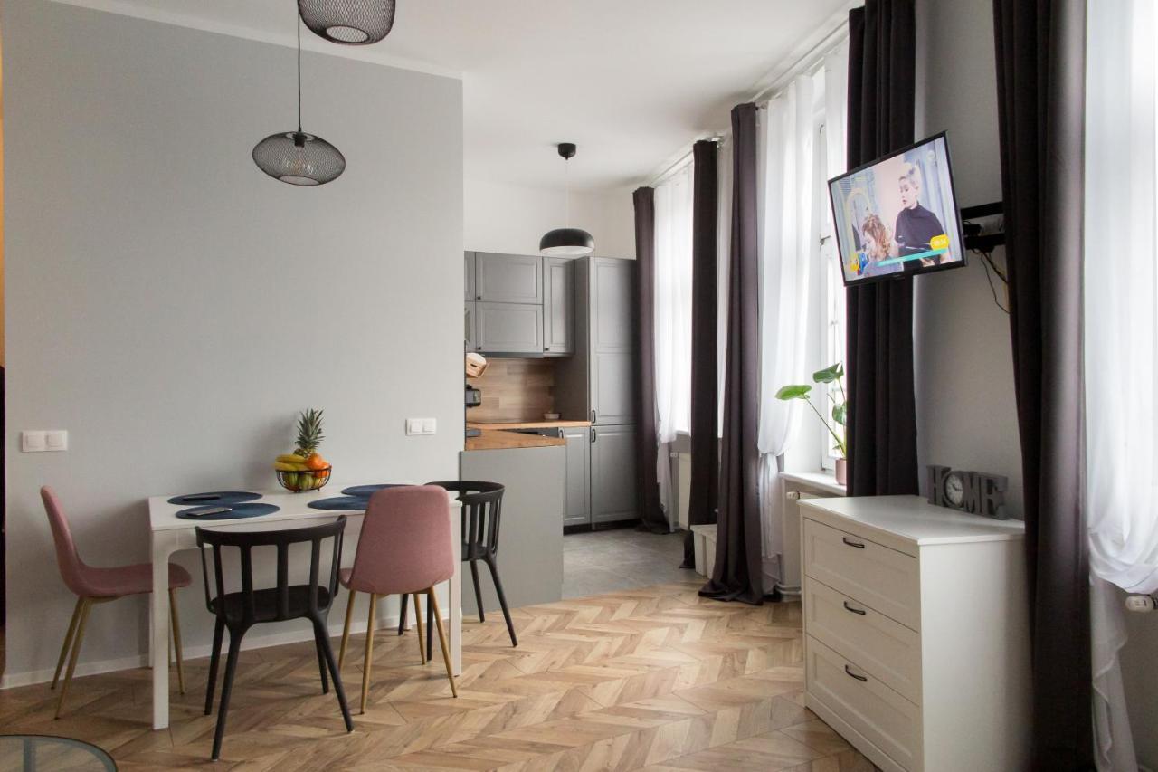 Апартаменты Apartament Magia Miasta Еленя-Гура Экстерьер фото