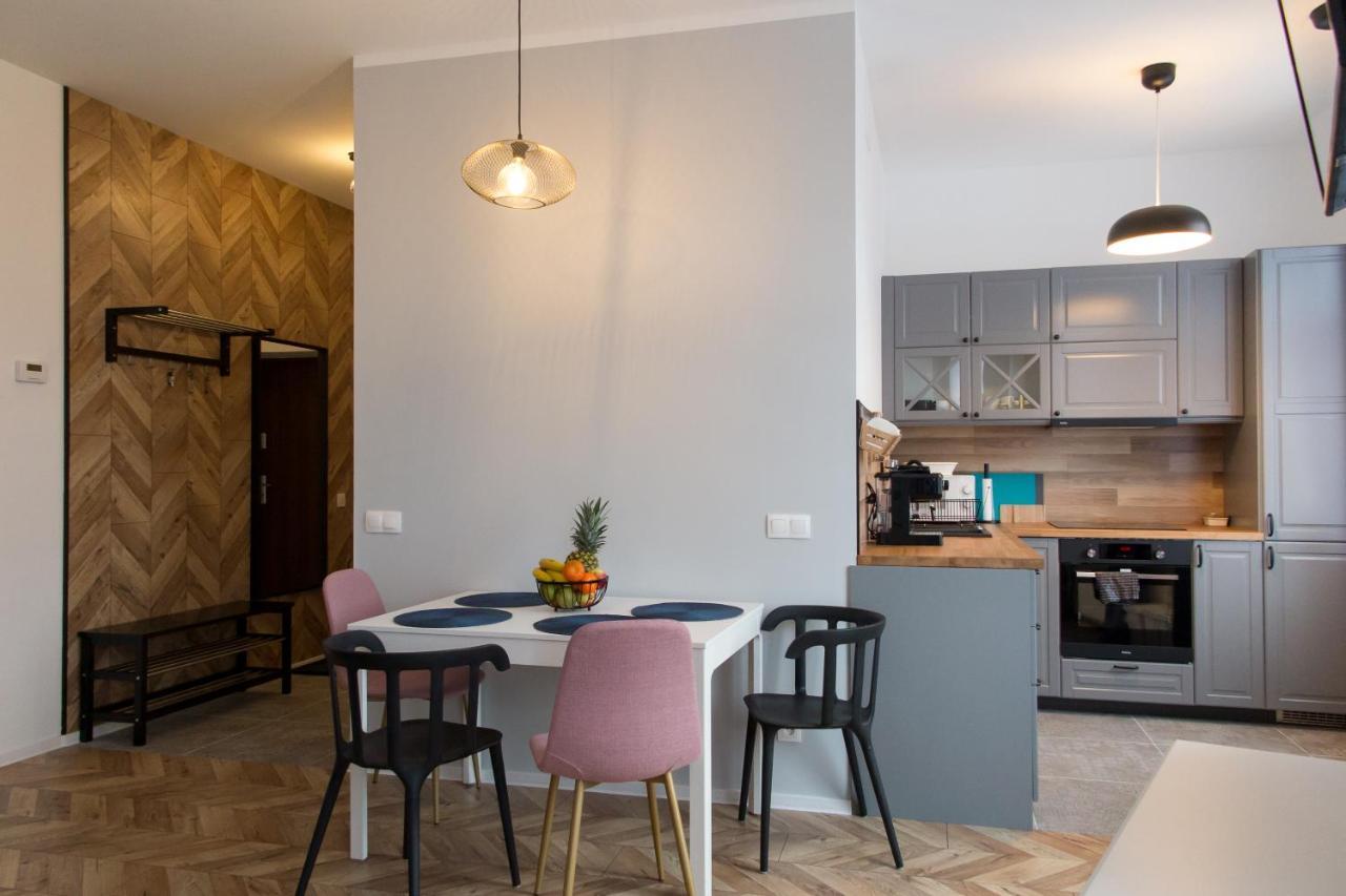 Апартаменты Apartament Magia Miasta Еленя-Гура Экстерьер фото