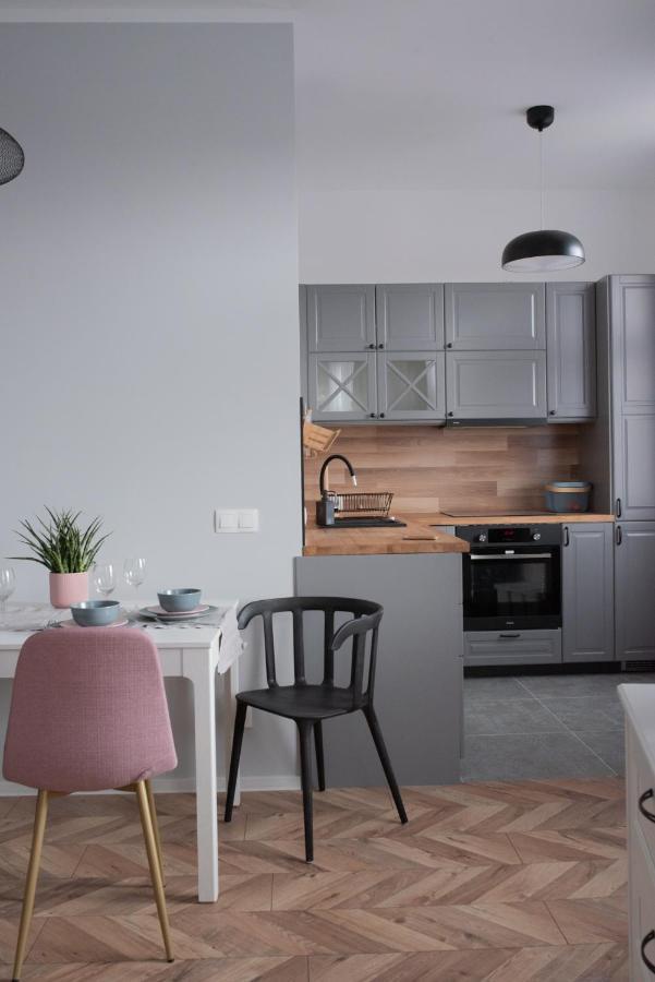 Апартаменты Apartament Magia Miasta Еленя-Гура Экстерьер фото