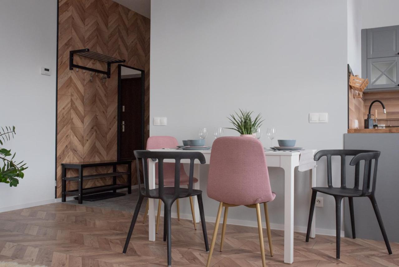 Апартаменты Apartament Magia Miasta Еленя-Гура Экстерьер фото