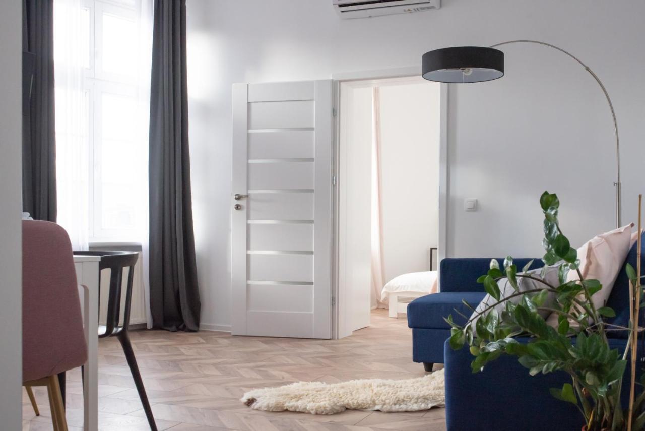 Апартаменты Apartament Magia Miasta Еленя-Гура Экстерьер фото
