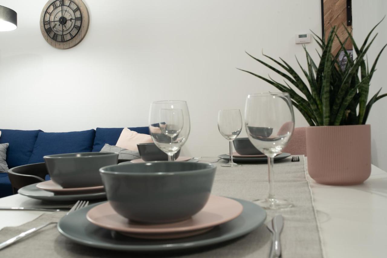 Апартаменты Apartament Magia Miasta Еленя-Гура Экстерьер фото